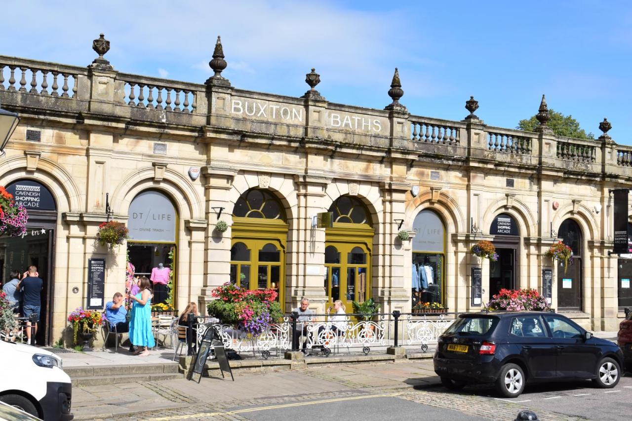 The Buxton Retreat A Luxurious 3-Storey Townhouse With Four Poster Bed And Double Jacuzzi Bath" Kültér fotó