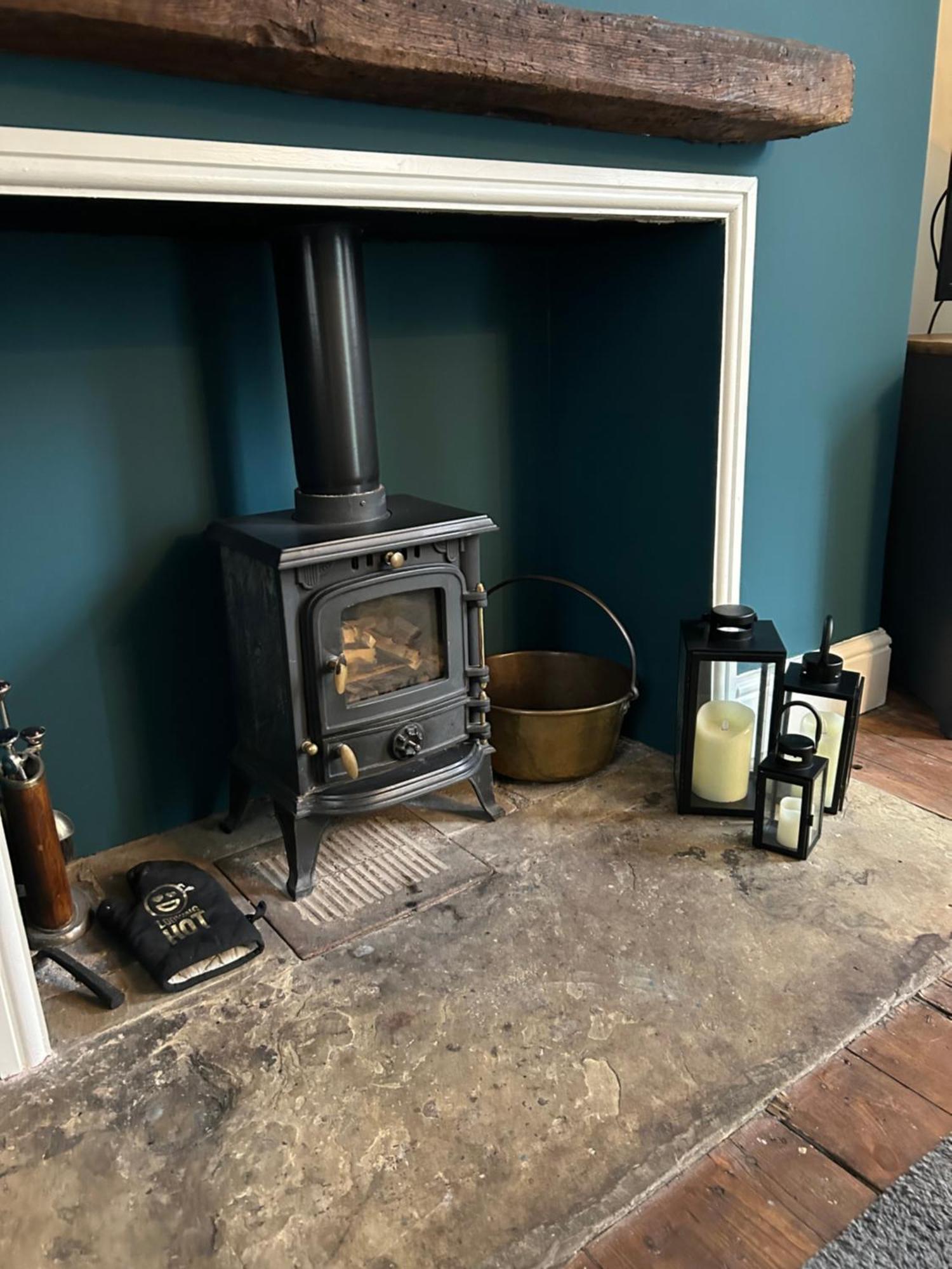 The Buxton Retreat A Luxurious 3-Storey Townhouse With Four Poster Bed And Double Jacuzzi Bath" Kültér fotó